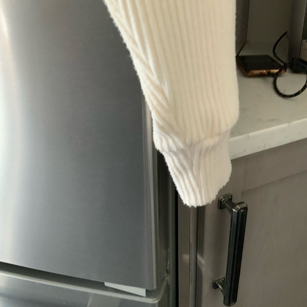 Women's Cream Hoodie Top and matching pants - Picture 6 of 9